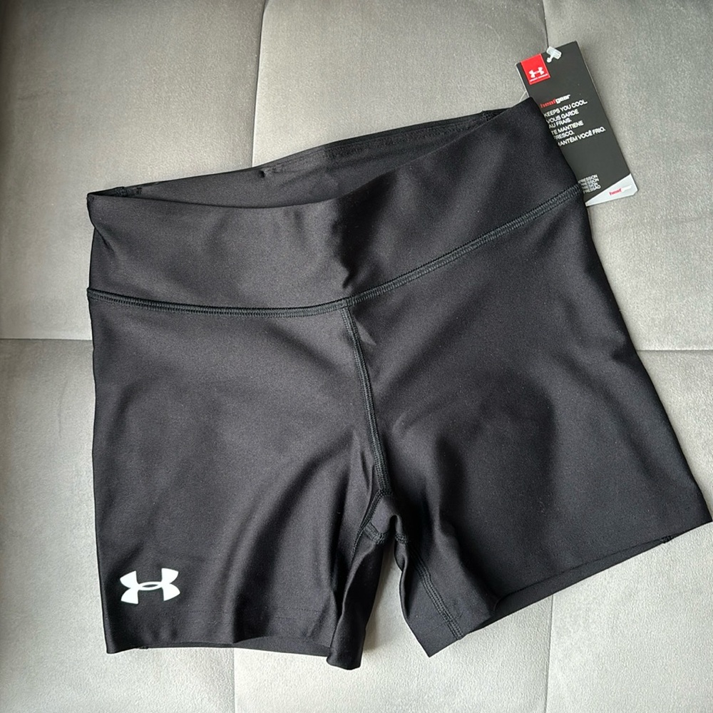 NWT Under Armour spandex shorts